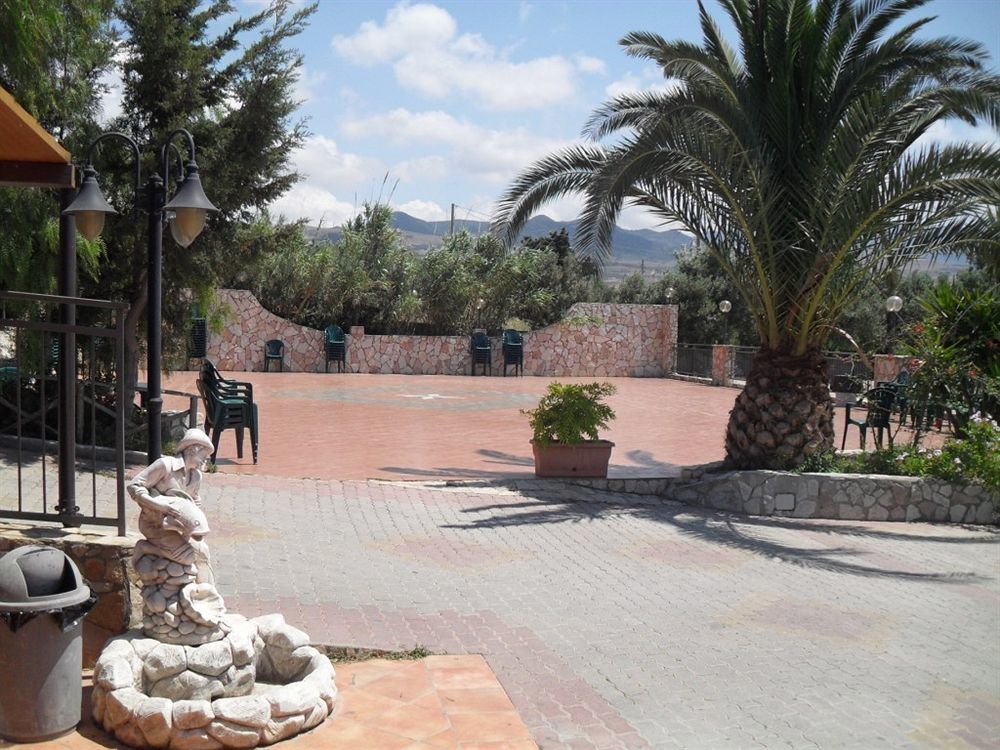 Agriturismo La Targa Buonfornello المظهر الخارجي الصورة